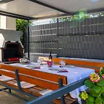 Luni Sa Bazenom - Malinska, Appartamento Sveti Anton (Krk)