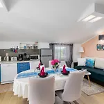 Appartamento Luni Sa Bazenom - Malinska,
