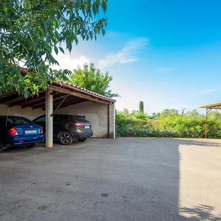 Apartment Luni Sa Bazenom - Malinska, Sveti Anton (Krk)