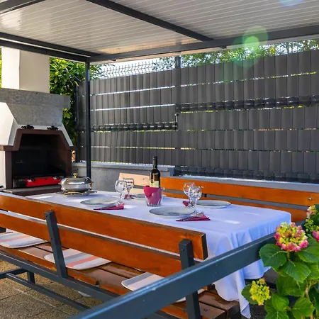 Luni Sa Bazenom - Malinska, Apartment Sveti Anton (Krk)